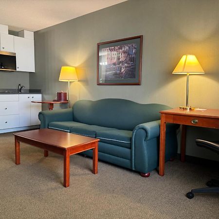 Days Inn By Wyndham Whitecourt Exterior foto